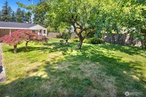 17904 8th Avenue NE Shoreline WA 98155