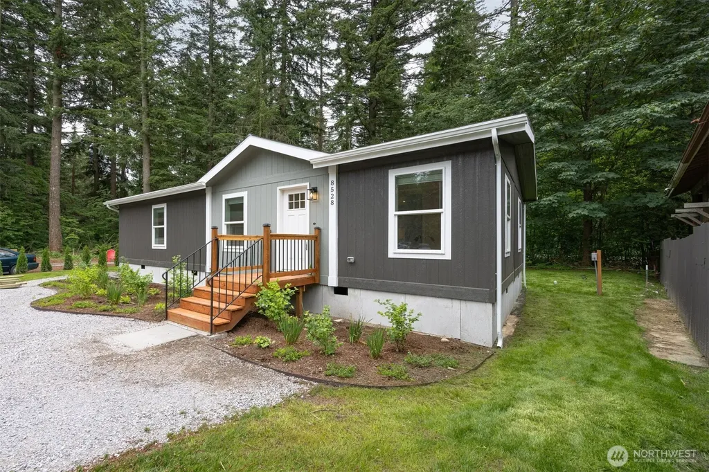 8528 Juniper Place Maple Falls WA 98266
