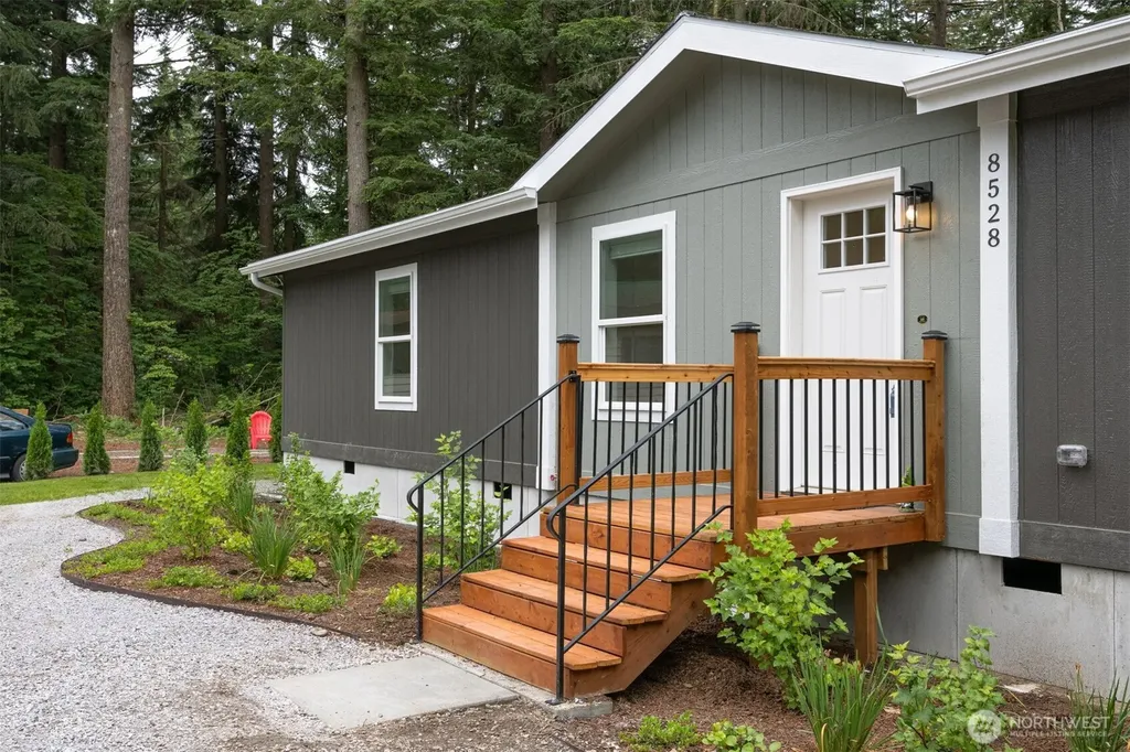8528 Juniper Place Maple Falls WA 98266