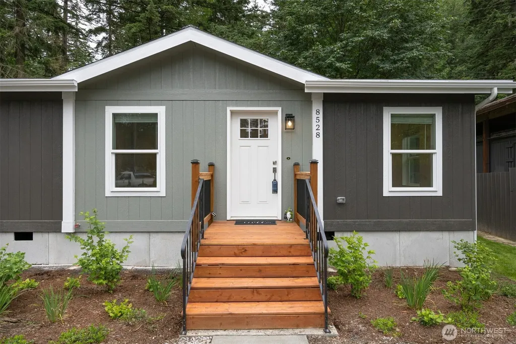 8528 Juniper Place Maple Falls WA 98266