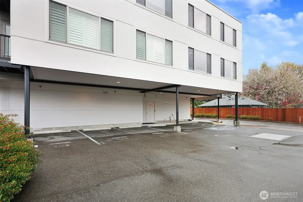 6219 NE 181st Street Kenmore WA 98028