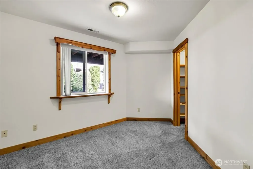17049 Lake Point Drive SE Yelm WA 98597