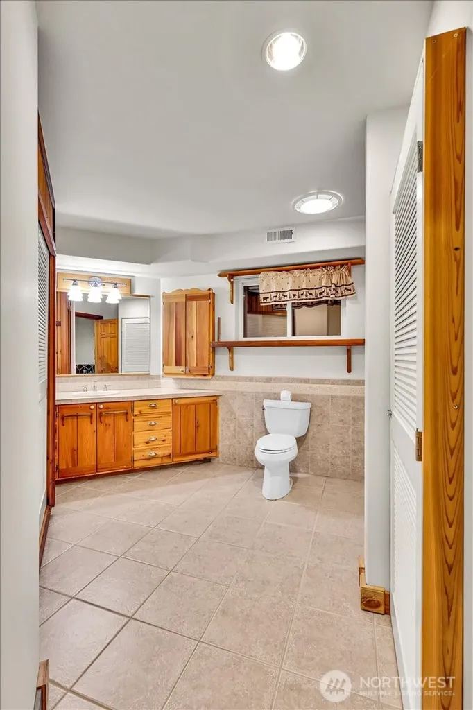 17049 Lake Point Drive SE Yelm WA 98597