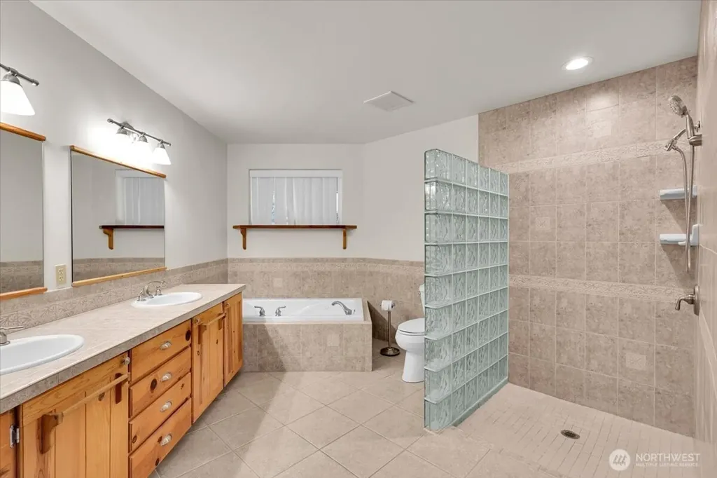 17049 Lake Point Drive SE Yelm WA 98597