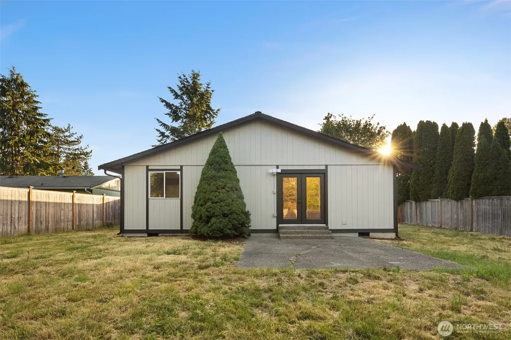 15815 121st Avenue Ct E Puyallup WA 98374