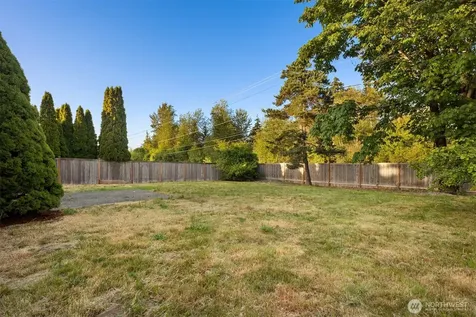 15815 121st Avenue Ct E Puyallup WA 98374