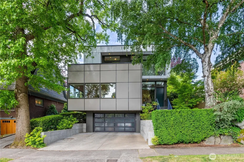 1313 4th Avenue W Seattle WA 98119