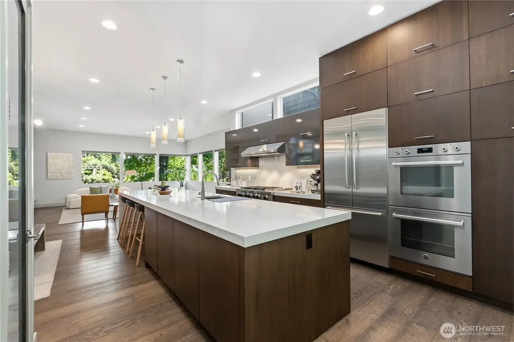 1313 4th Avenue W Seattle WA 98119