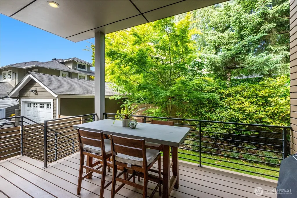 1313 4th Avenue W Seattle WA 98119