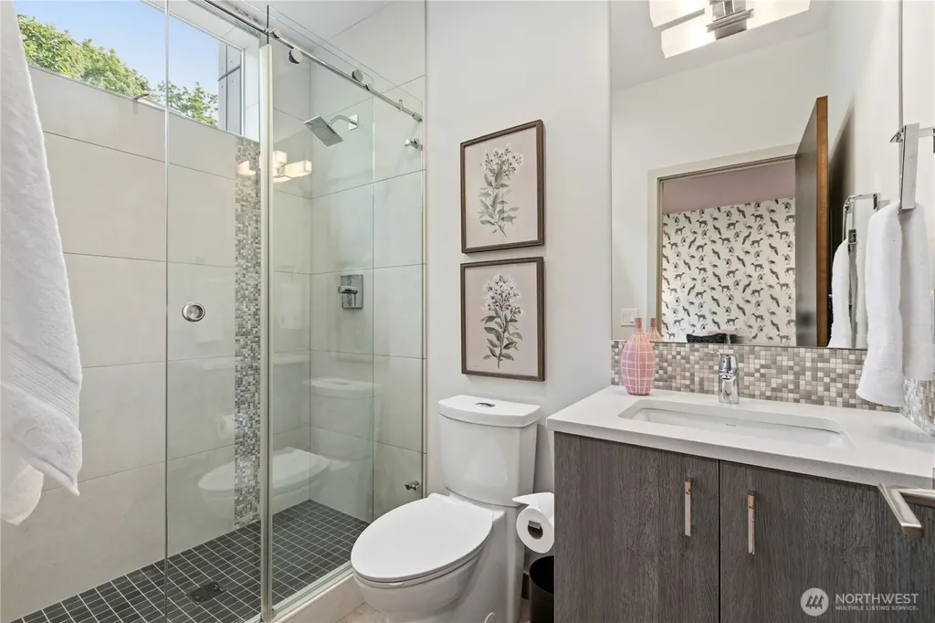1313 4th Avenue W Seattle WA 98119