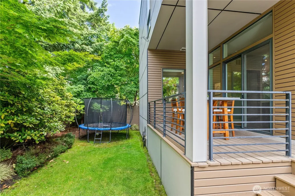 1313 4th Avenue W Seattle WA 98119