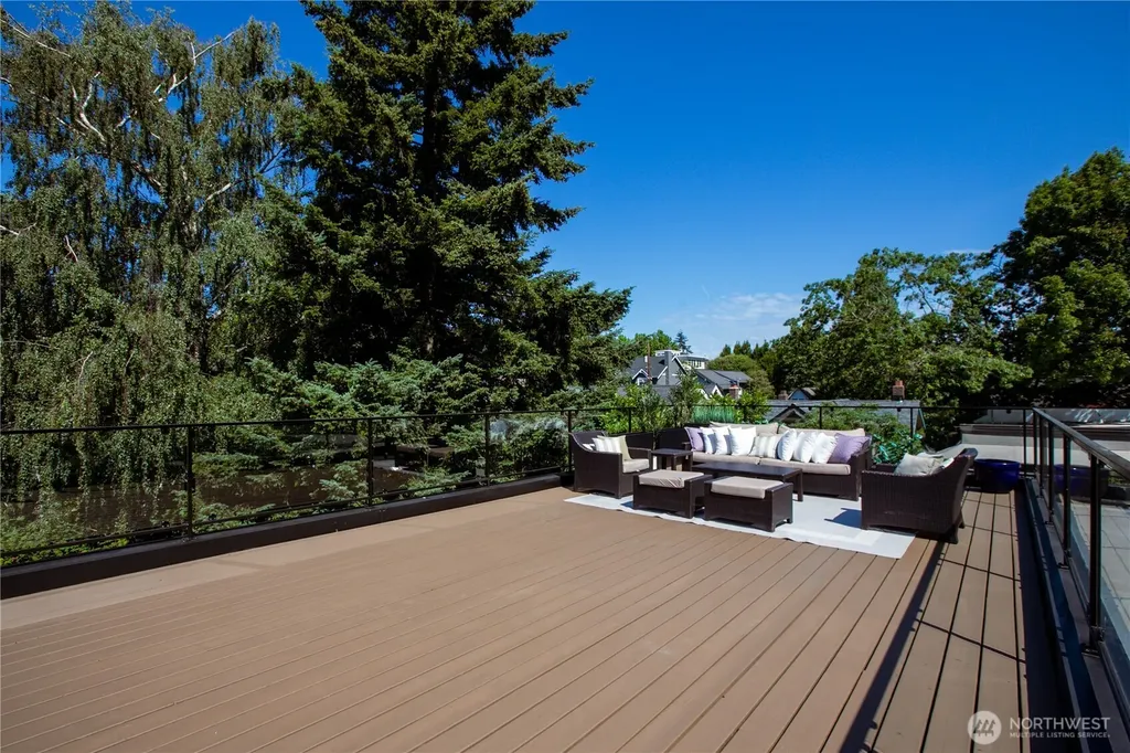 1313 4th Avenue W Seattle WA 98119