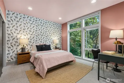 1313 4th Avenue W Seattle WA 98119