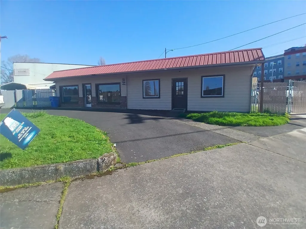 101 Academy Kelso WA 98626