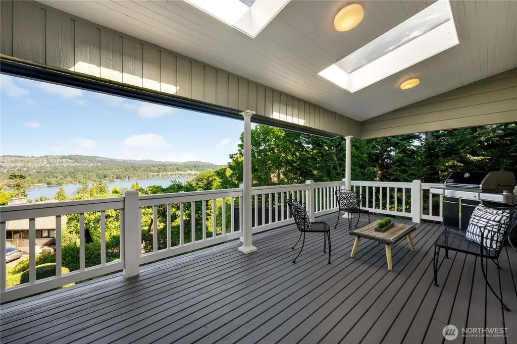 4232 Shoreclub Drive Mercer Island WA 98040