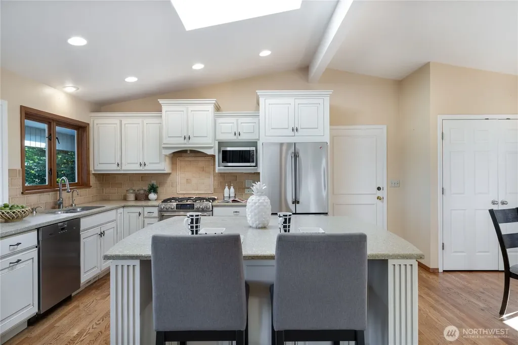 4232 Shoreclub Drive Mercer Island WA 98040