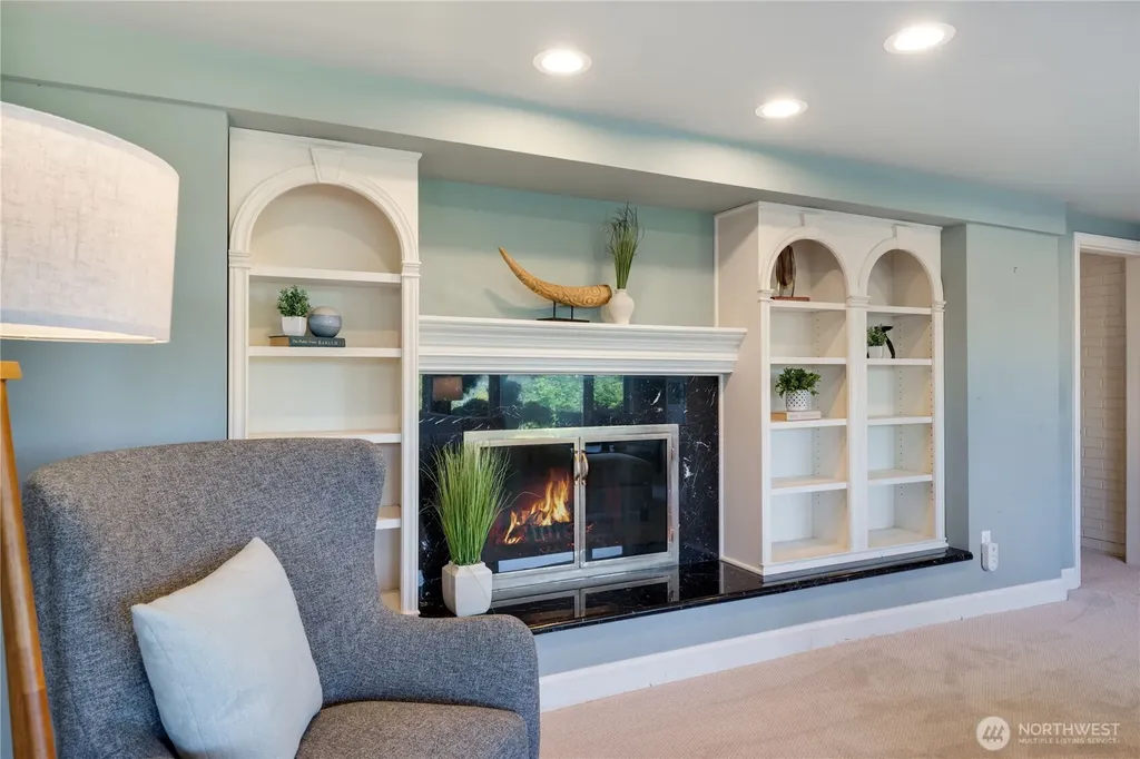 4232 Shoreclub Drive Mercer Island WA 98040