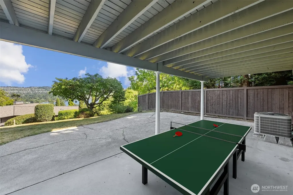 4232 Shoreclub Drive Mercer Island WA 98040