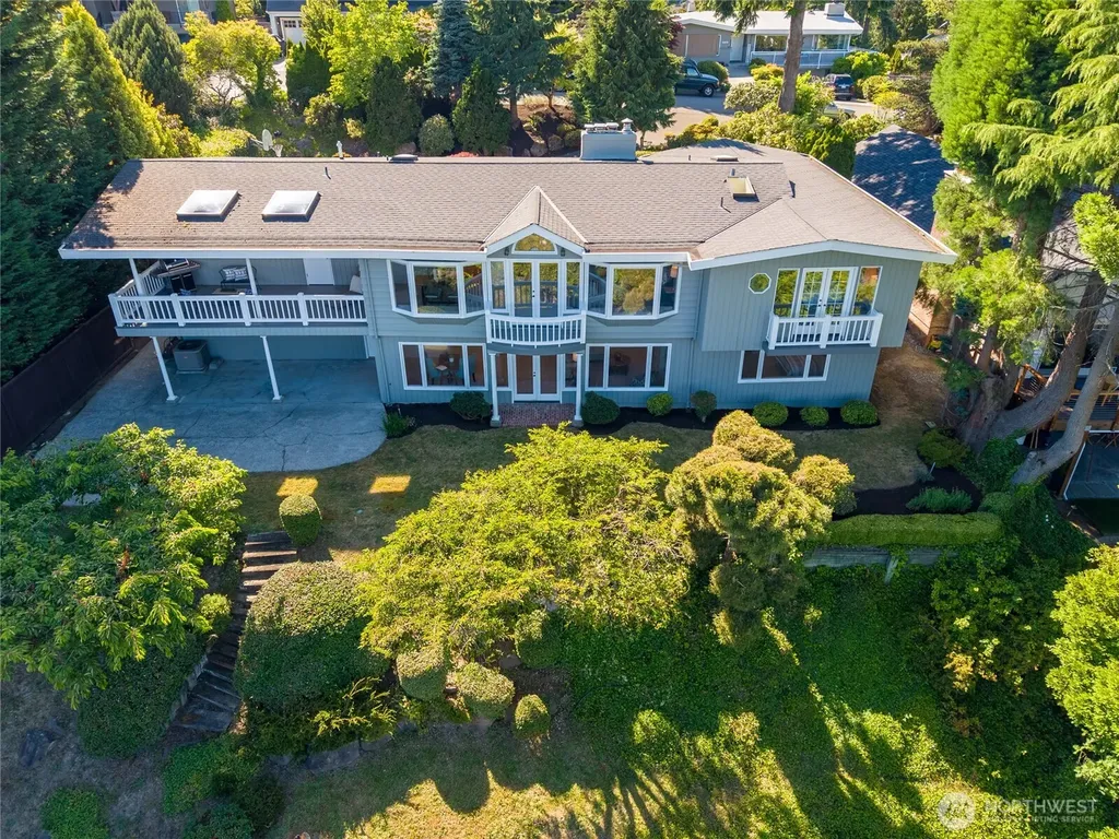 4232 Shoreclub Drive Mercer Island WA 98040