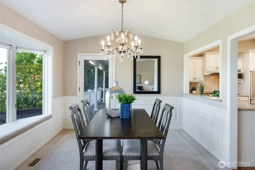 4232 Shoreclub Drive Mercer Island WA 98040