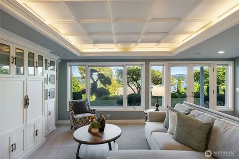 4232 Shoreclub Drive Mercer Island WA 98040
