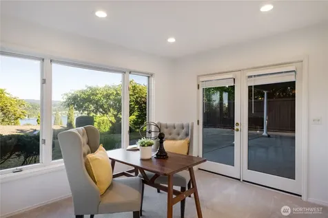 4232 Shoreclub Drive Mercer Island WA 98040