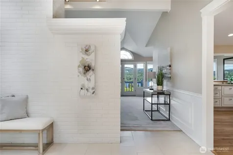 4232 Shoreclub Drive Mercer Island WA 98040
