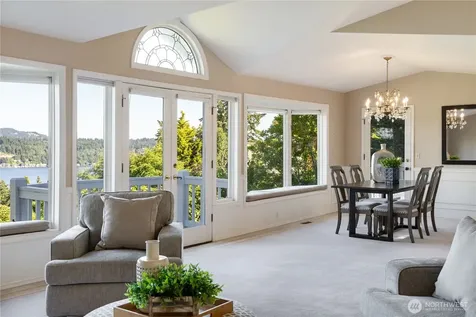 4232 Shoreclub Drive Mercer Island WA 98040