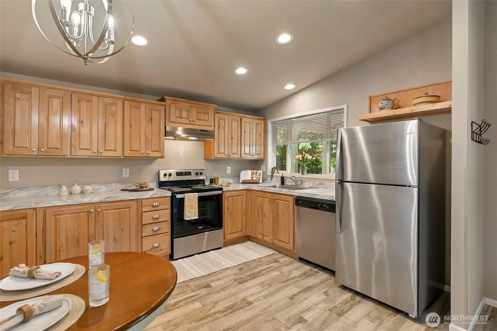 12487 Old Military Road NE Poulsbo WA 98370