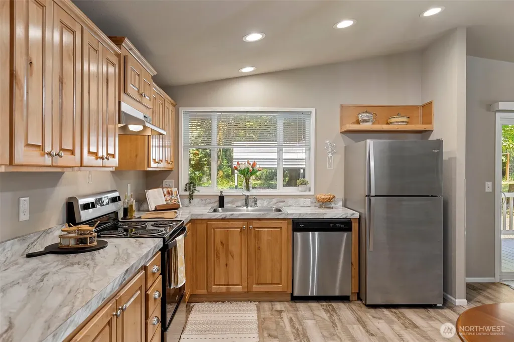 12487 Old Military Road NE Poulsbo WA 98370