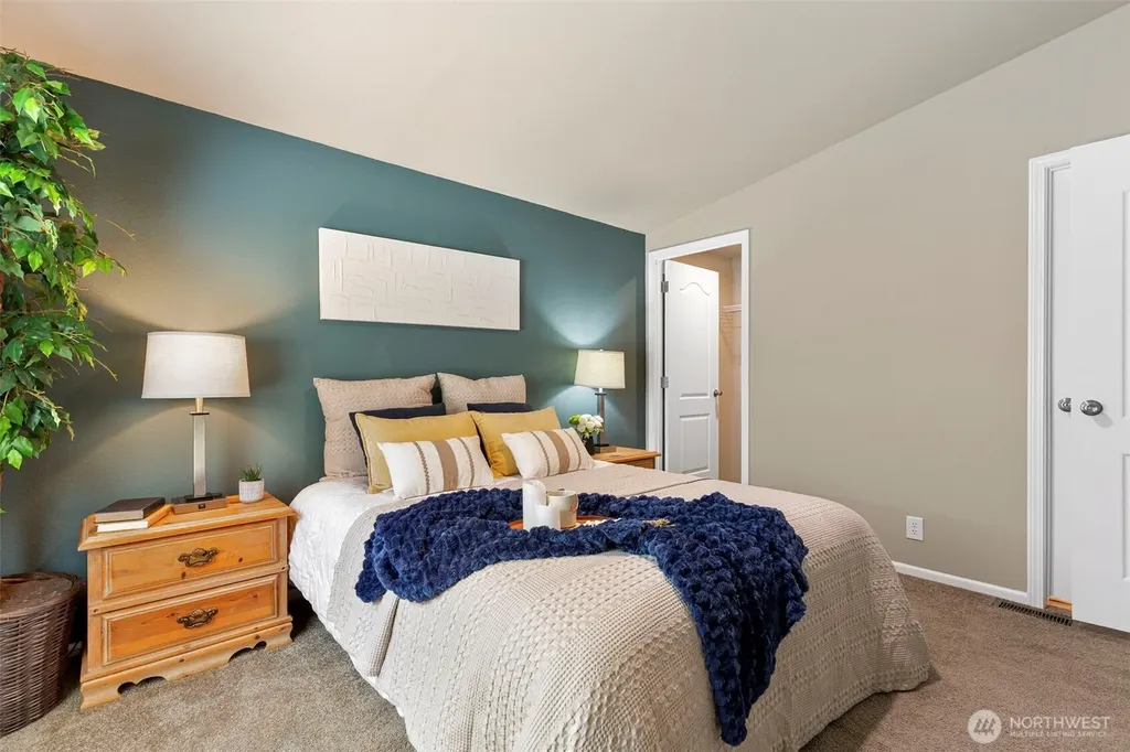 12487 Old Military Road NE Poulsbo WA 98370