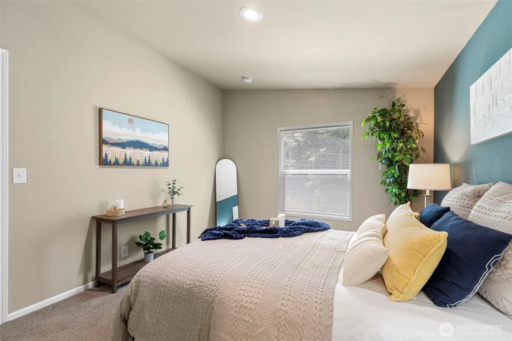12487 Old Military Road NE Poulsbo WA 98370