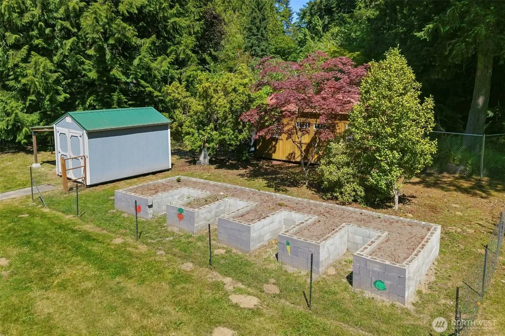 12487 Old Military Road NE Poulsbo WA 98370