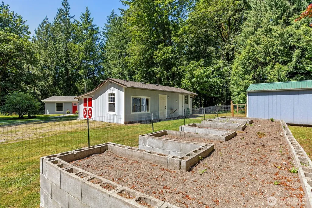 12487 Old Military Road NE Poulsbo WA 98370