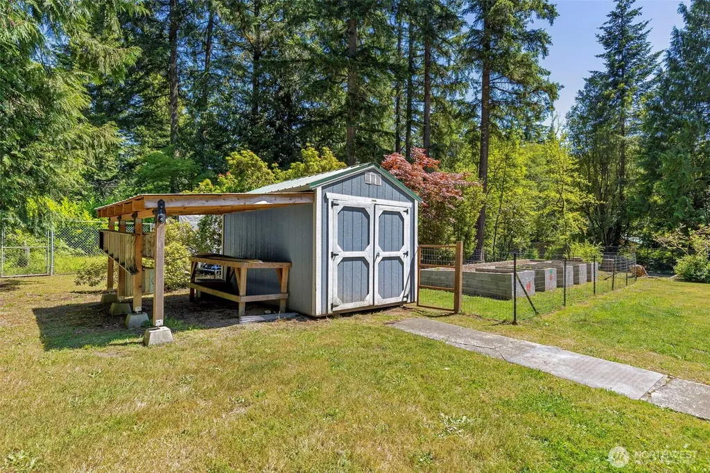12487 Old Military Road NE Poulsbo WA 98370