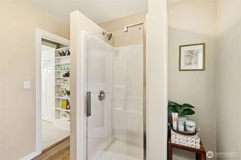8123 49th Avenue S Seattle WA 98118
