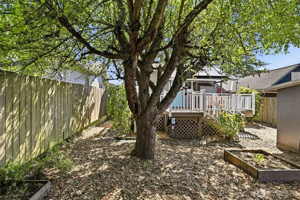 8123 49th Avenue S Seattle WA 98118