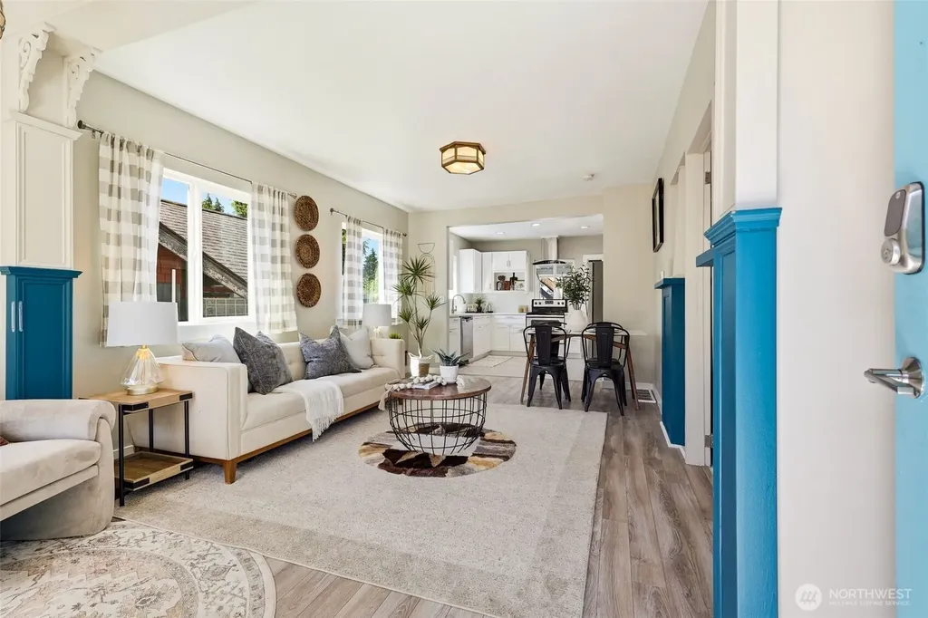 8123 49th Avenue S Seattle WA 98118