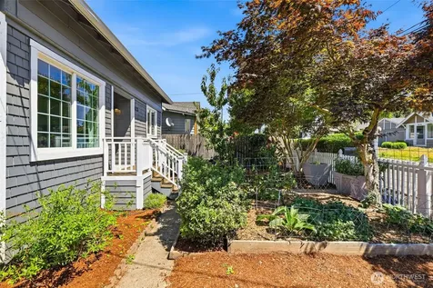 8123 49th Avenue S Seattle WA 98118