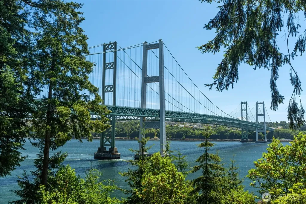 1701 Weatherswood Drive NW Gig Harbor WA 98335