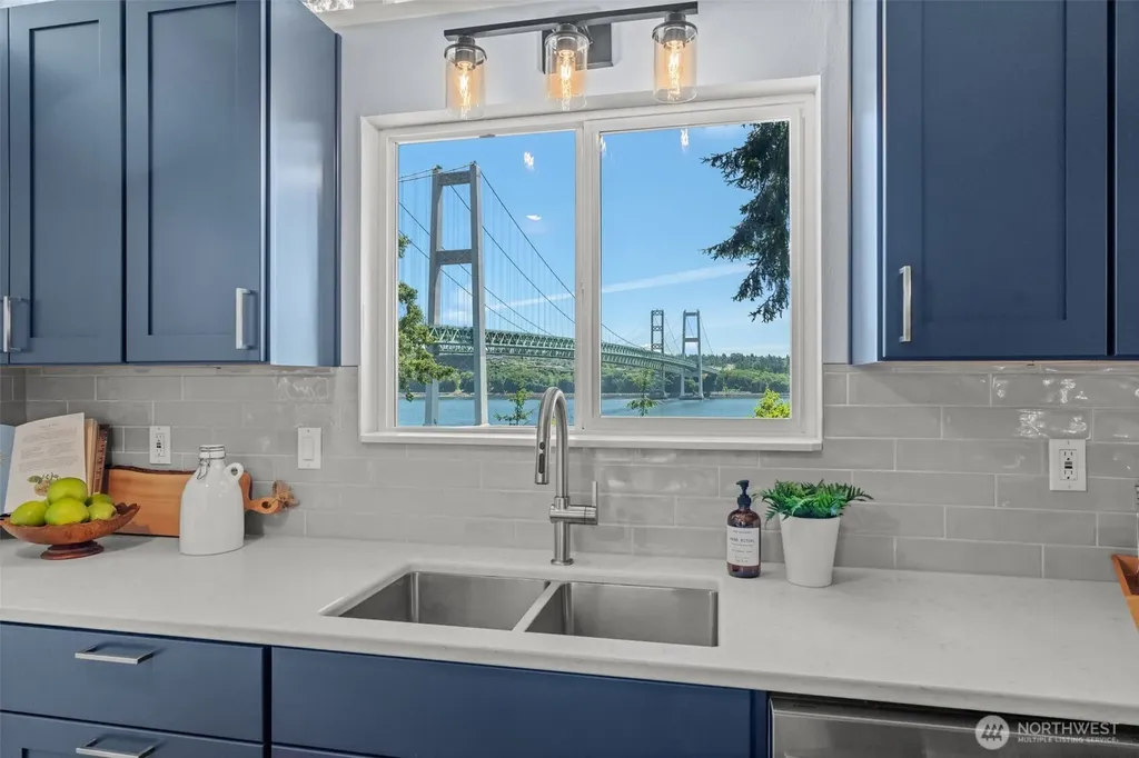 1701 Weatherswood Drive NW Gig Harbor WA 98335