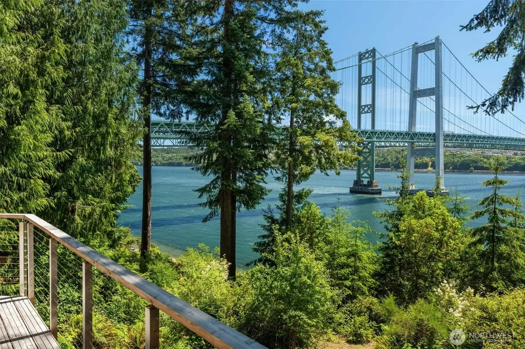 1701 Weatherswood Drive NW Gig Harbor WA 98335