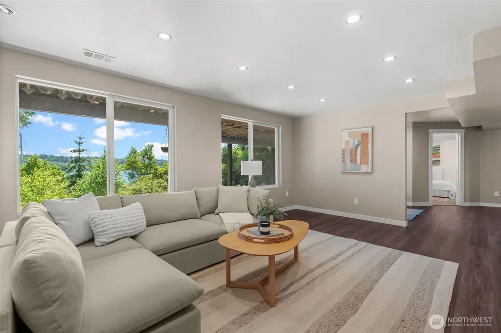 1701 Weatherswood Drive NW Gig Harbor WA 98335