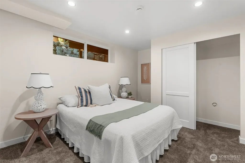 1701 Weatherswood Drive NW Gig Harbor WA 98335