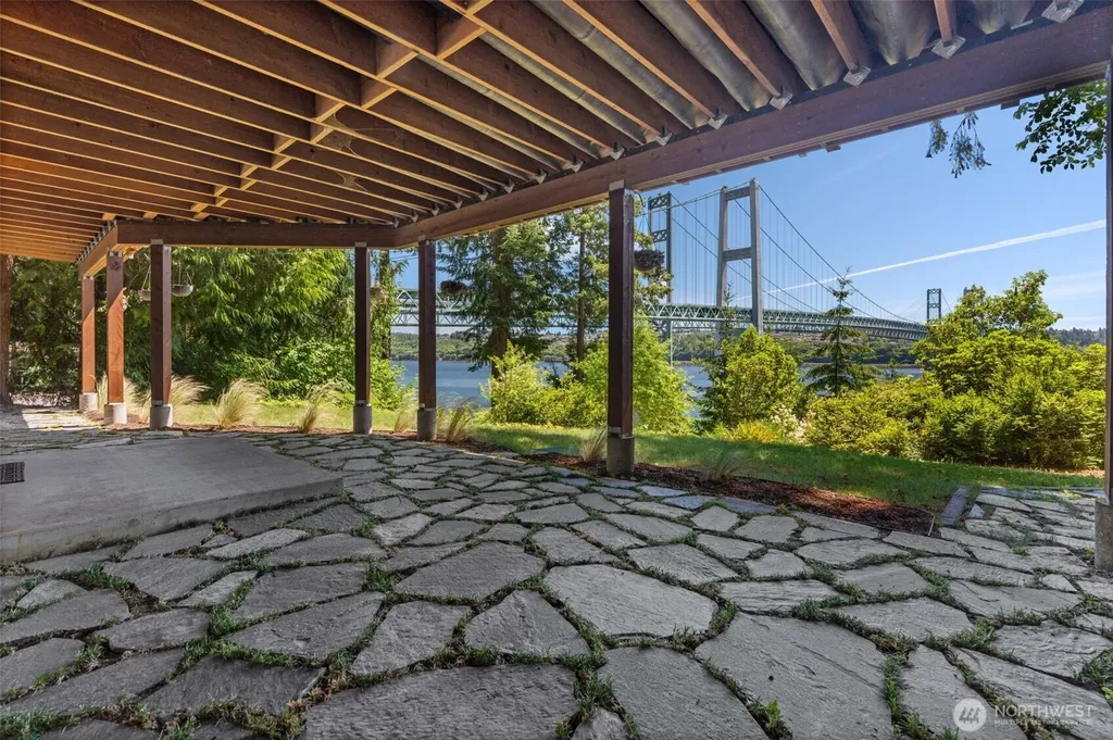 1701 Weatherswood Drive NW Gig Harbor WA 98335