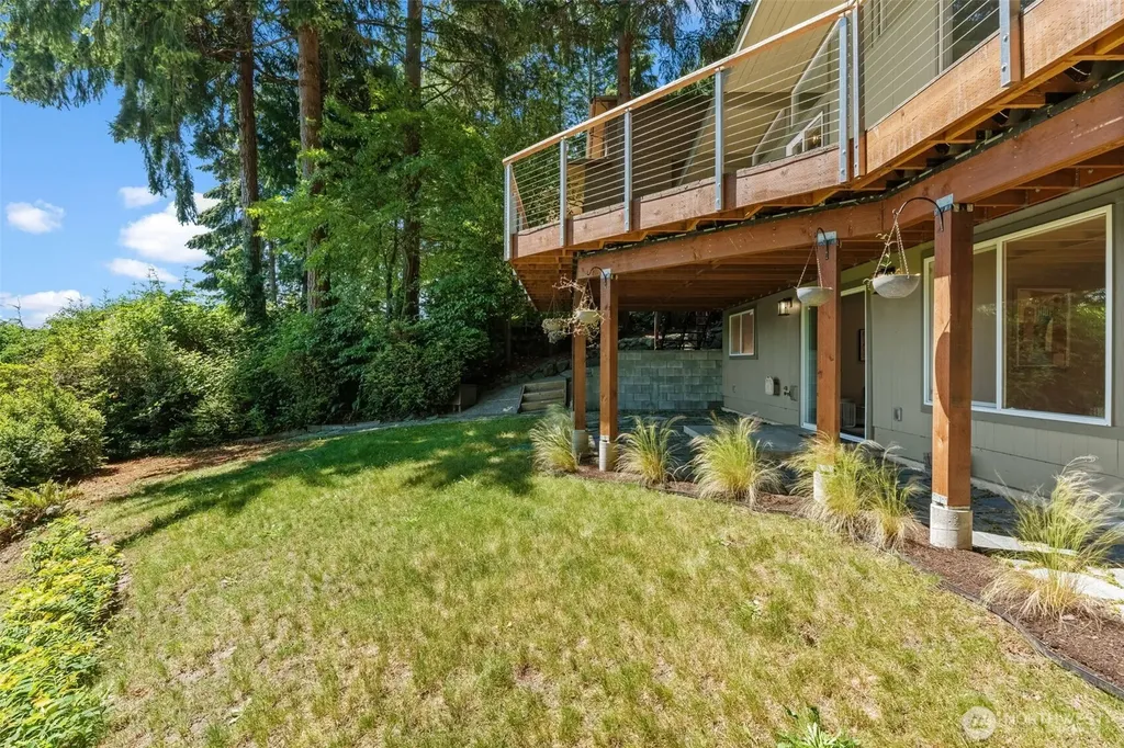 1701 Weatherswood Drive NW Gig Harbor WA 98335