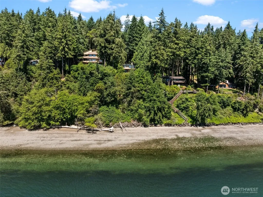 1701 Weatherswood Drive NW Gig Harbor WA 98335