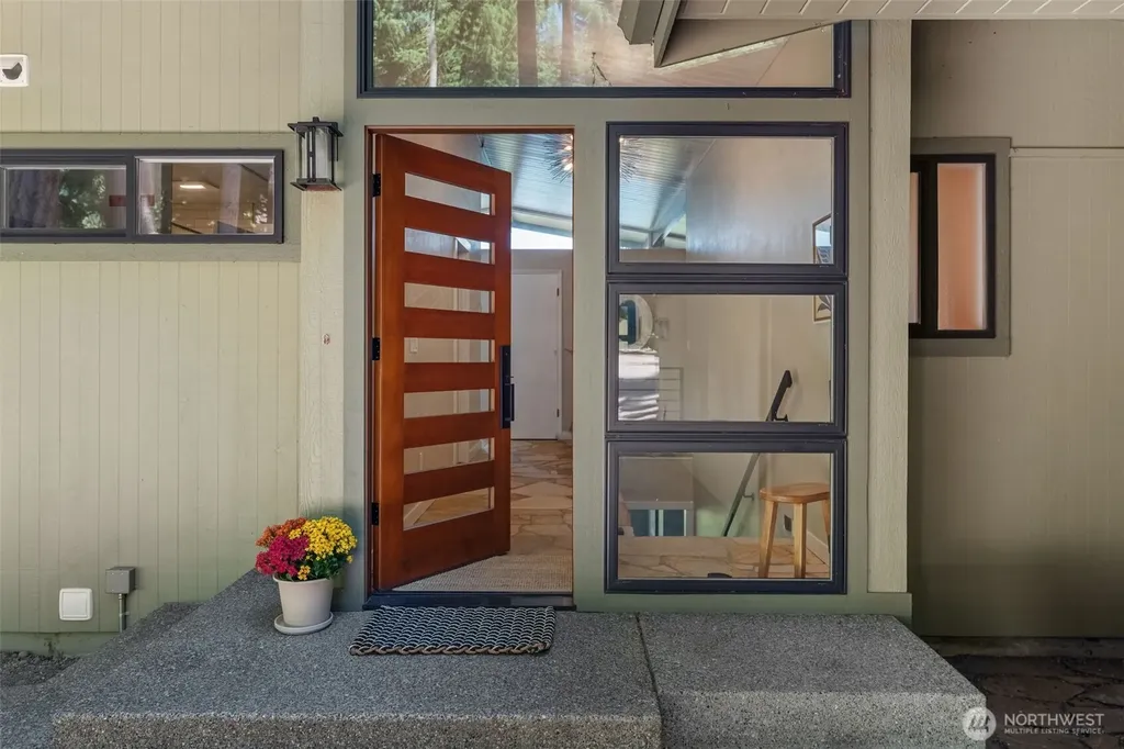 1701 Weatherswood Drive NW Gig Harbor WA 98335