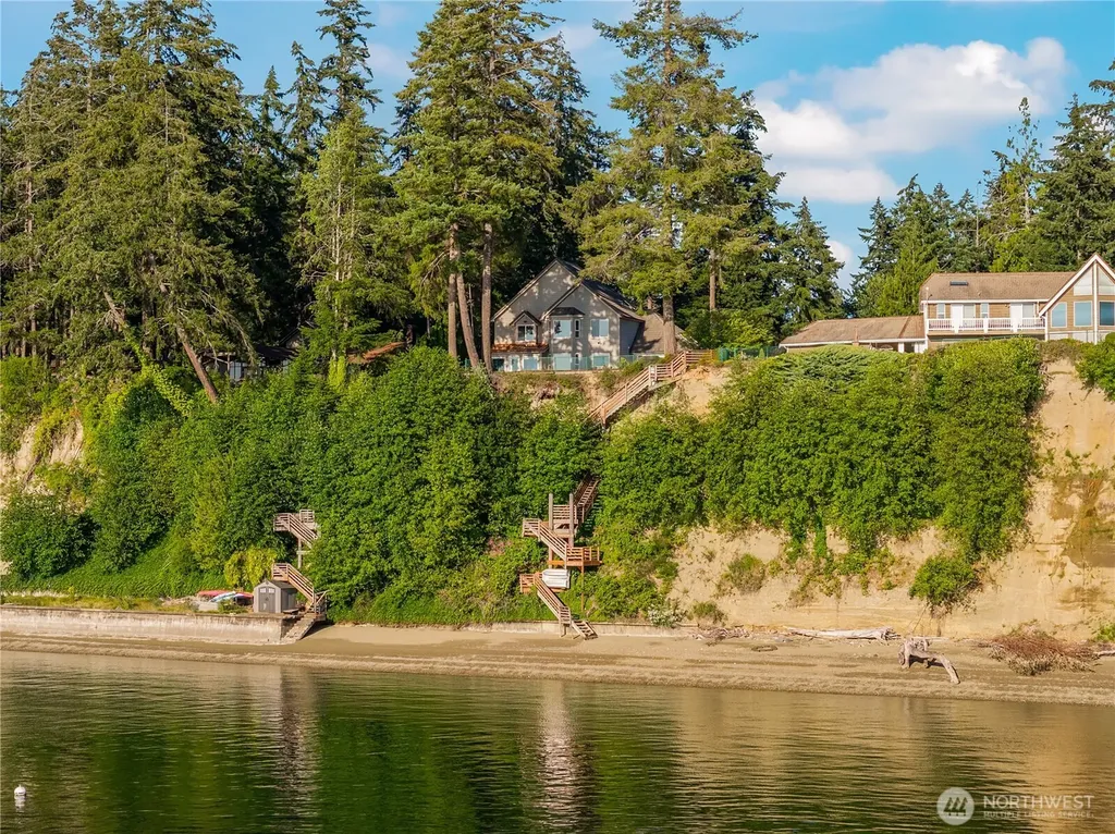 2648 Fishtrap Road NE Olympia WA 98506