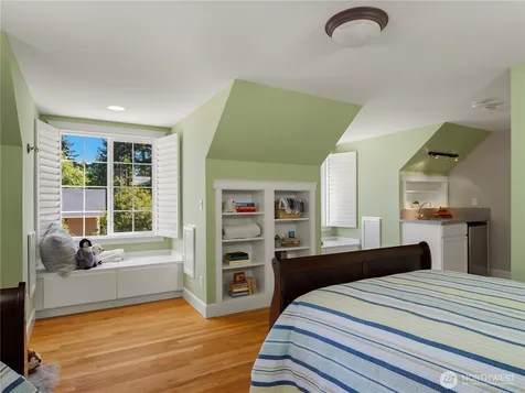 2648 Fishtrap Road NE Olympia WA 98506
